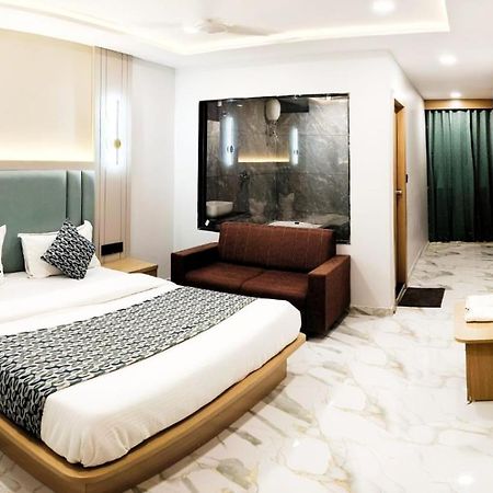 Hotel Allen Αχμπανταμπάντ Εξωτερικό φωτογραφία